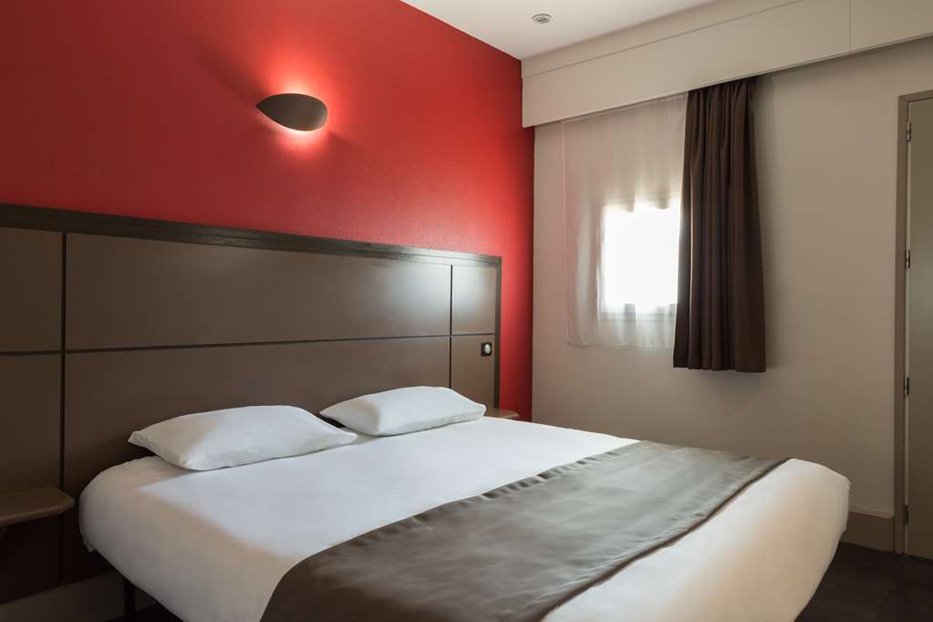 Hotel Confort Le Moulin Rouge Террассон Номер фото